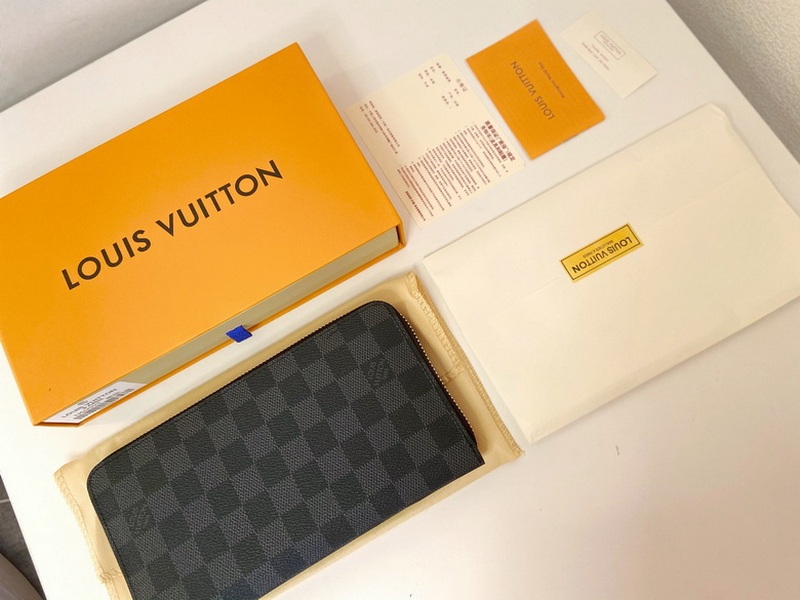 LV Wallets 333